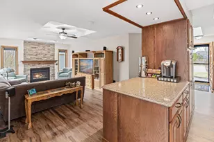 15 Apfelridge Ct, South Saint Paul, MN 55075 - Photo 8