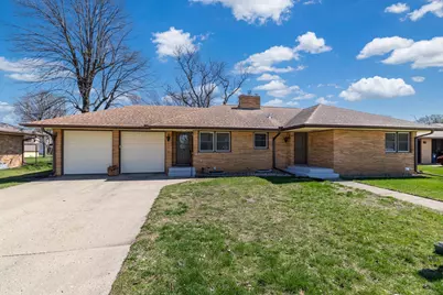 115 S Walnut Street, Belle Plaine, MN 56011 - Photo 1