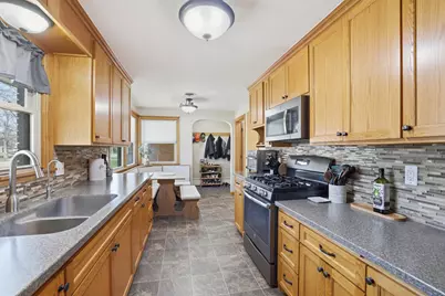 115 S Walnut Street, Belle Plaine, MN 56011 - Photo 12