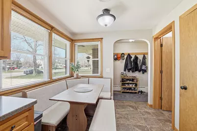 115 S Walnut Street, Belle Plaine, MN 56011 - Photo 14