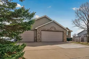 5515 157th Way N, Hugo, MN 55038 - Photo 2