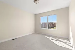 9704 Emerson Ct, Eden Prairie, MN 55347 - Photo 30