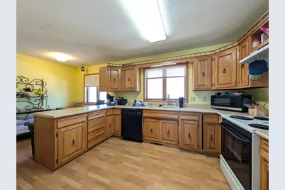 411 6th Avenue SW, Perham, MN 56573 - Photo 12