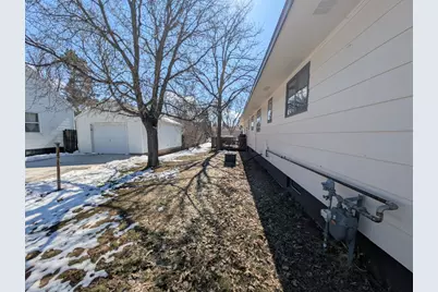 411 6th Avenue SW, Perham, MN 56573 - Photo 6