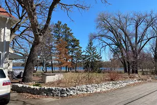 1189 Hawthorne Ave E, Saint Paul, MN 55106 - Photo 2