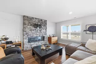 1267 Naser Wy, New Richmond, WI 54017 - Photo 18