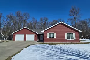 1618 Huron Dr, Detroit Lakes, MN 56501 - Photo 2