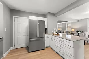 303 Cesar Chavez St, Saint Paul, MN 55107 - Photo 2