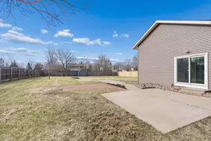 601 Cedar St SW, Isanti, MN 55040 - Photo 40