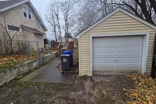 48 Jessamine Ave E, Saint Paul, MN 55117 - Photo 2