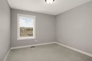 5085 Zircon Ln N, Plymouth, MN 55446 - Photo 34