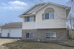 218 Crystal Ln, Montrose, MN 55363 - Photo 2