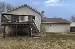 218 Crystal Ln, Montrose, MN 55363 - Photo 4