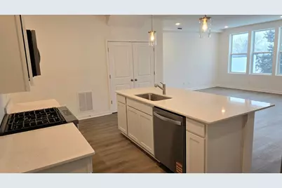 19192 Goldenrod Trail, Corcoran, MN 55340 - Photo 4