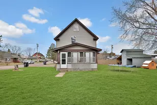 675 4th St SE, Pine City, MN 55063 - Photo 1