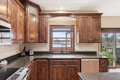 10827 Jersey Drive N, Brooklyn Park, MN 55445 - Photo 12