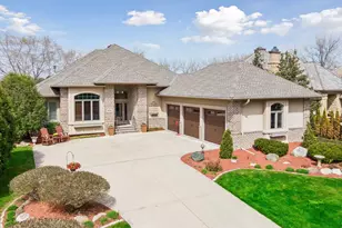 9226 Breckenridge Ln, Eden Prairie, MN 55347 - Photo 1