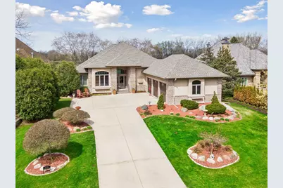 9226 Breckenridge Lane, Eden Prairie, MN 55347 - Photo 2