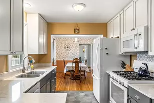 1812 Sunny Slope Ln, Saint Paul, MN 55116 - Photo 8