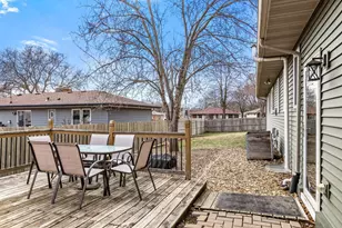 1812 Sunny Slope Ln, Saint Paul, MN 55116 - Photo 24