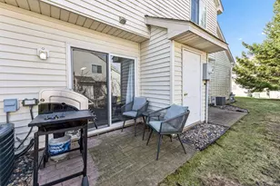 858 Gannon Dr, Shakopee, MN 55379 - Photo 8