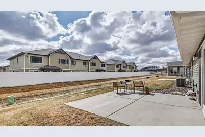 4881 Field Crest Lane, Eau Claire, WI 54701 - Photo 16