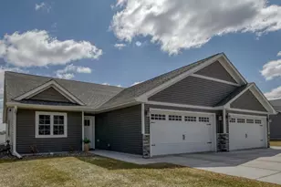 4881 Field Crest Ln, Eau Claire, WI 54701 - Photo 1