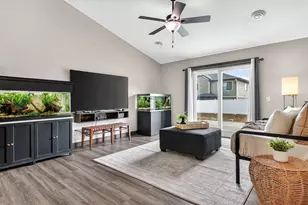 4881 Field Crest Ln, Eau Claire, WI 54701 - Photo 10