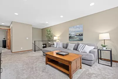 10408 Wyoming Avenue S, Bloomington, MN 55438 - Photo 6