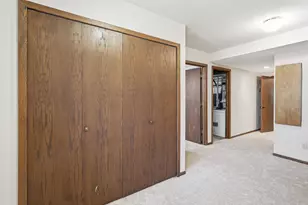 7351 Walnut Ct, Eden Prairie, MN 55346 - Photo 32