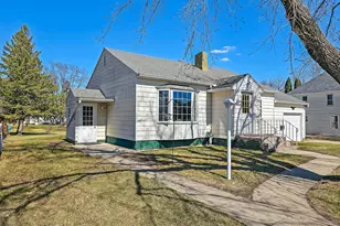 525 3rd St SE, Perham, MN 56573 - Photo 4