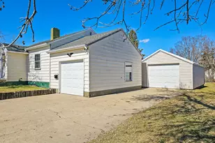 525 3rd St SE, Perham, MN 56573 - Photo 36