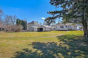 525 3rd St SE, Perham, MN 56573 - Photo 6