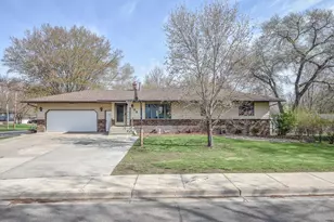 753 12th St S, Sauk Rapids, MN 56379 - Photo 2