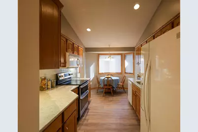 611 Cherrywood Court, Red Wing, MN 55066 - Photo 4