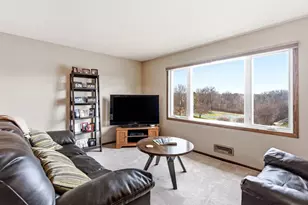 8361 W 100th St, Bloomington, MN 55438 - Photo 4