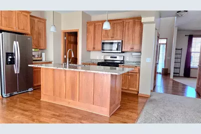 10545 Noble Circle N, Brooklyn Park, MN 55443 - Photo 4