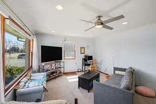 908 10th St, Farmington, MN 55024 - Photo 8