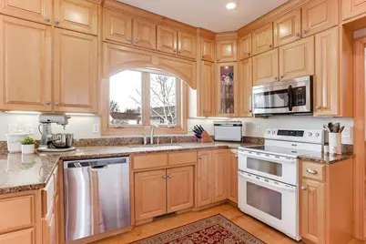 8161 Shadyview Lane N, Maple Grove, MN 55311 - Photo 4