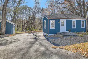 480 Roselawn Ave E, Maplewood, MN 55117 - Photo 1