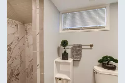 480 Roselawn Avenue E, Maplewood, MN 55117 - Photo 12