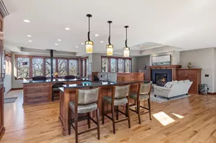 1912 Linner Woods Ct, Wayzata, MN 55391 - Photo 12