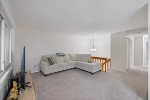 9619 Ensign Cir, Bloomington, MN 55438 - Photo 8