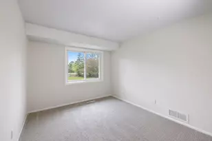 9619 Ensign Cir, Bloomington, MN 55438 - Photo 16