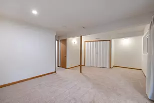 9619 Ensign Cir, Bloomington, MN 55438 - Photo 22
