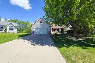 1451 Clippership Ct, Woodbury, MN 55125 - Photo 2