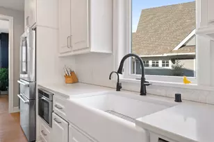 6160 Garland Ln N, Plymouth, MN 55446 - Photo 14