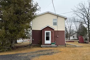 1702 1st Ave, International Falls, MN 56649 - Photo 2