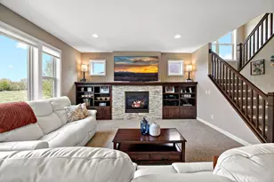 17197 Hollyhock Ct, Lakeville, MN 55044 - Photo 12