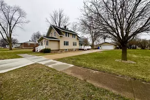 442 4th St, Dawson, MN 56232 - Photo 2